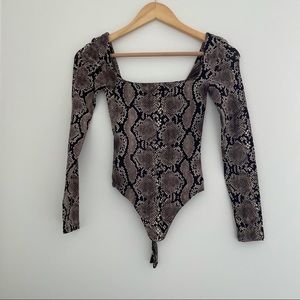 Aritzia Babaton Bodysuit